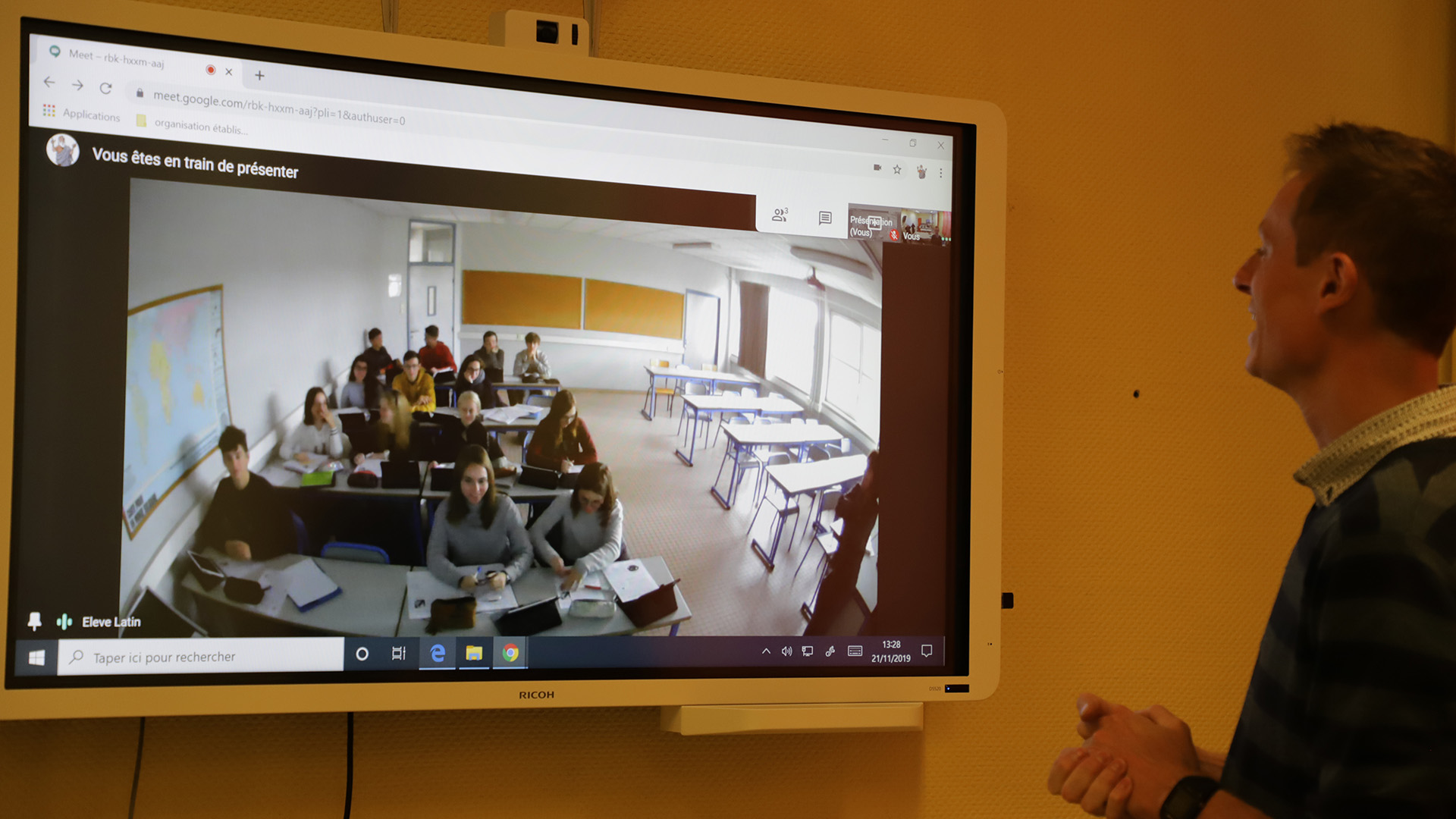 Cours à distance, quand des lycées innovent !